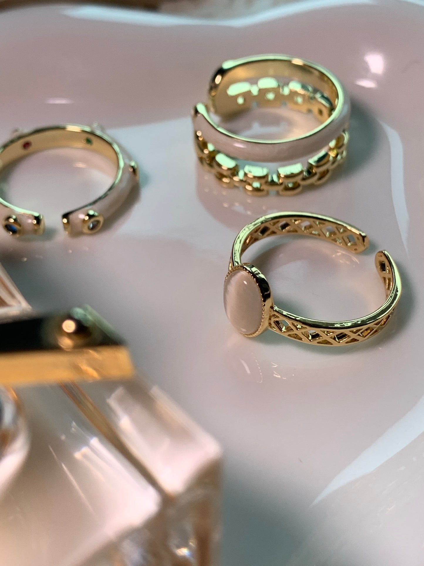 Harmony Power Cat Eye Hollow Ring