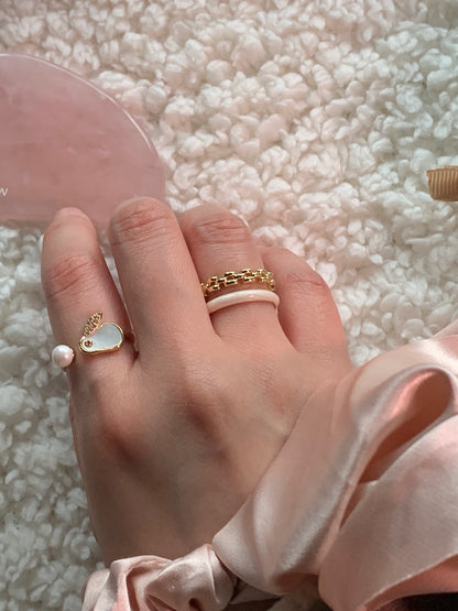 Renewal Power Leap Bunny Ring