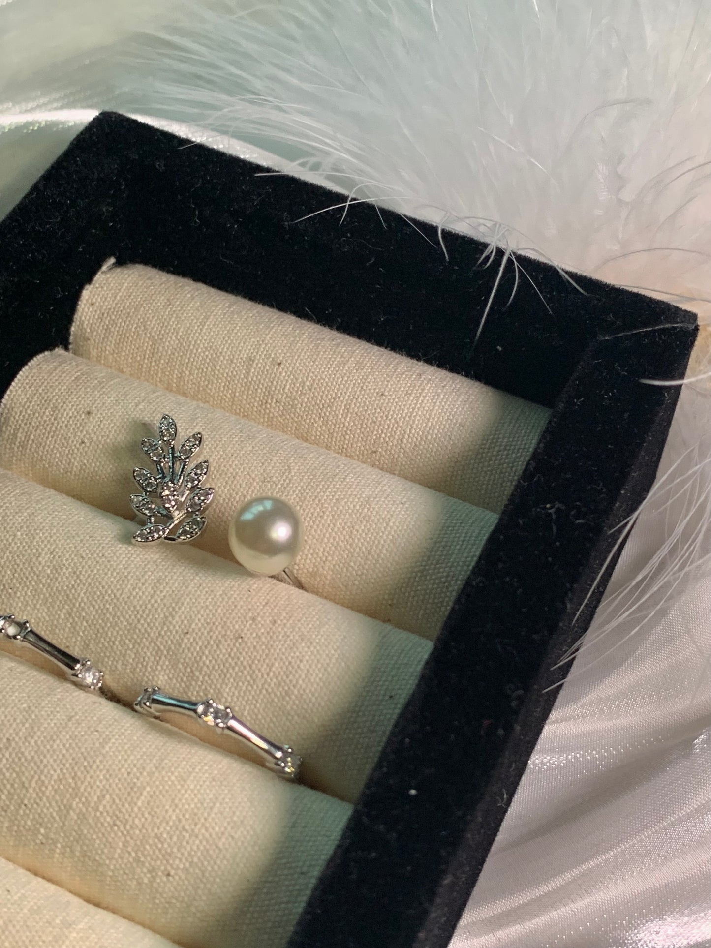 Harmony Power Peacock Feather Pearl Ring
