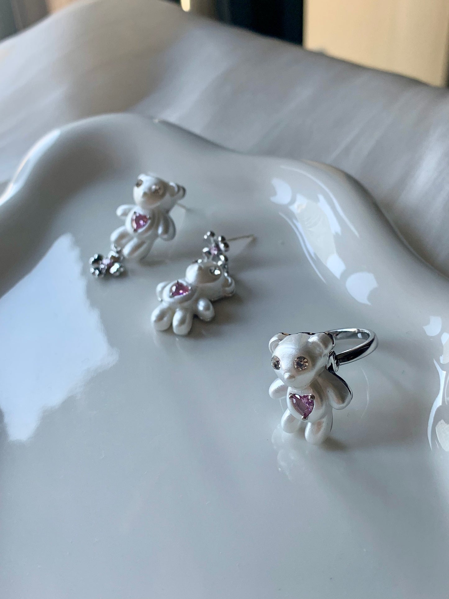 Love Power Hearfelt Bear Ring