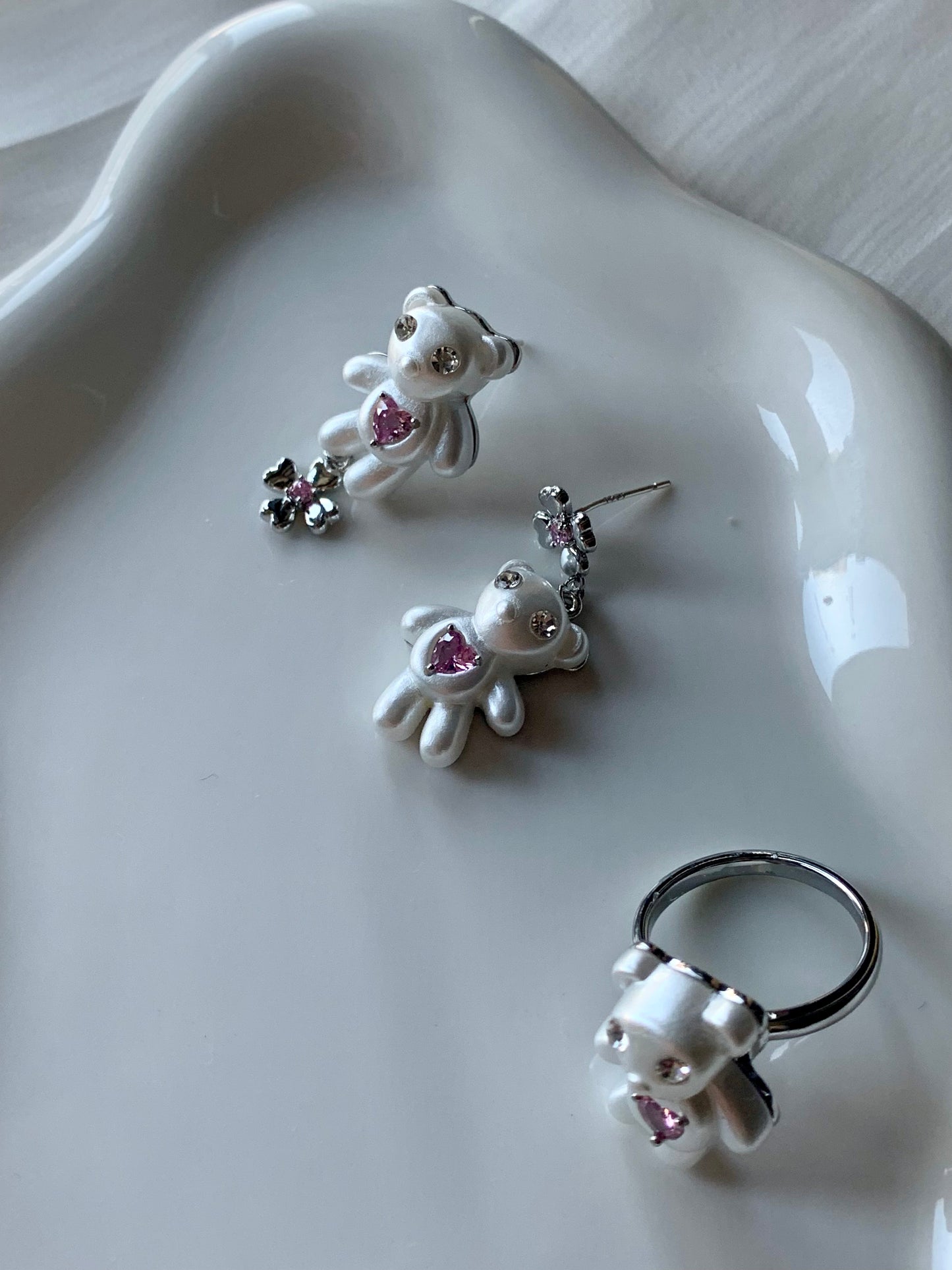 Love Power Hearfelt Bear Ring