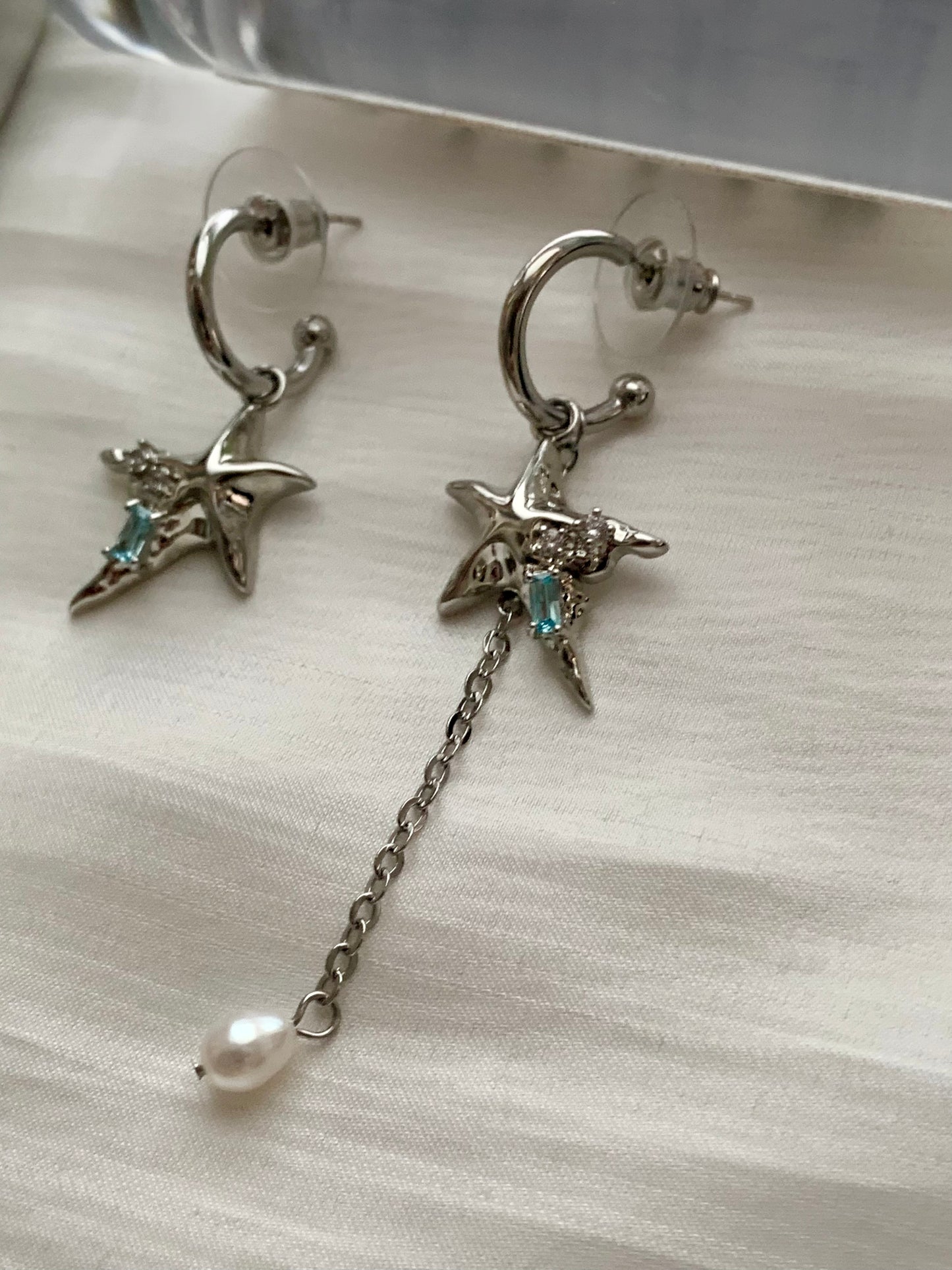 Renewal Power Starfish Asymmetric Pearl Drop Earrings
