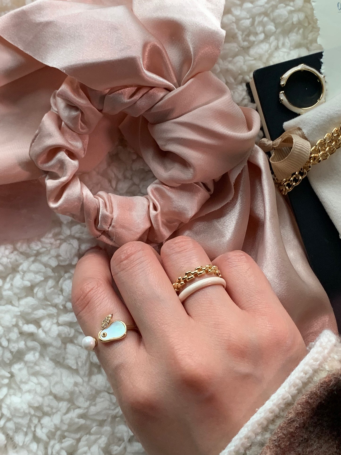 Close-up of the Harmony Power Unity Link Gold Ring, representing empowerment through unity.