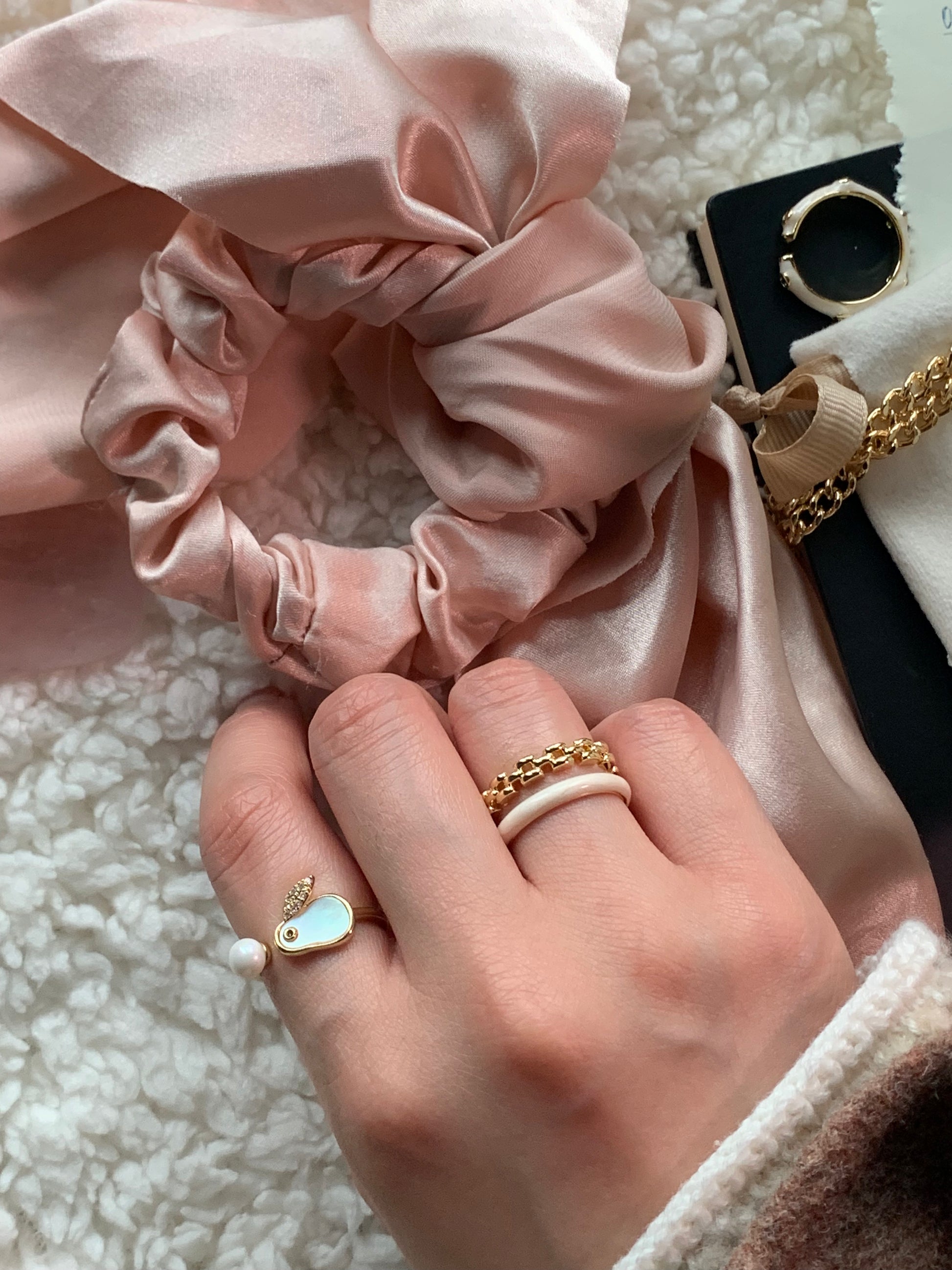 Close-up of the Harmony Power Unity Link Gold Ring, representing empowerment through unity.