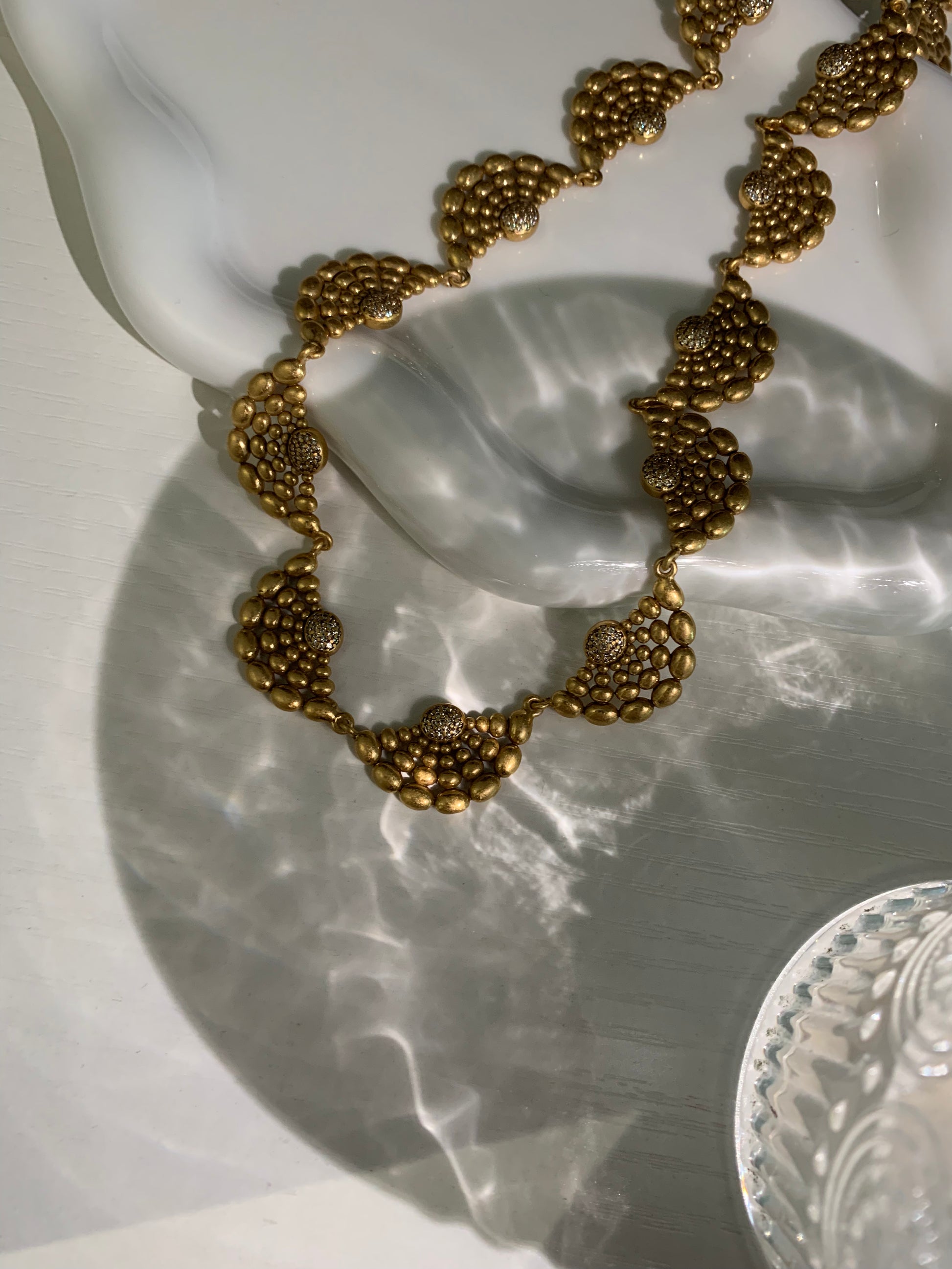 Spiritual Power Retro Golden Necklace with elegant fan-shaped design