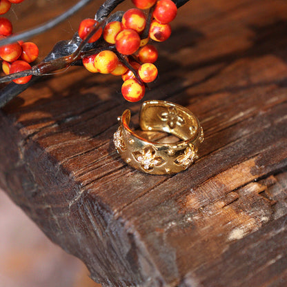 Artisan-crafted vintage gold ring designed for timeless elegance and individuality.